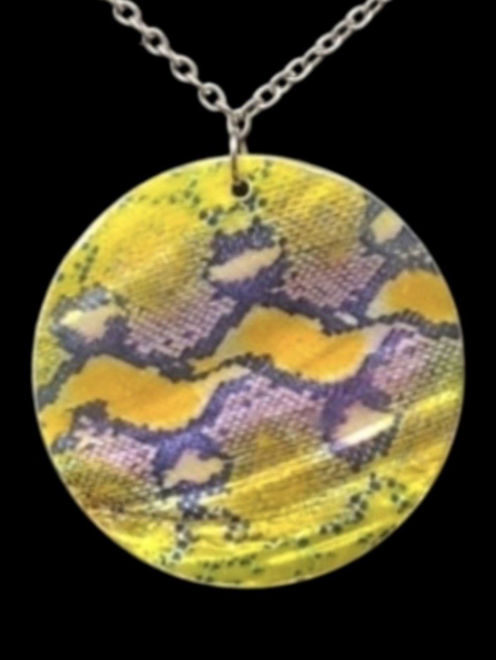 MOTHER OF PEARL LARGE BEACH ABALONE SHELL PENDANT NECKLACE